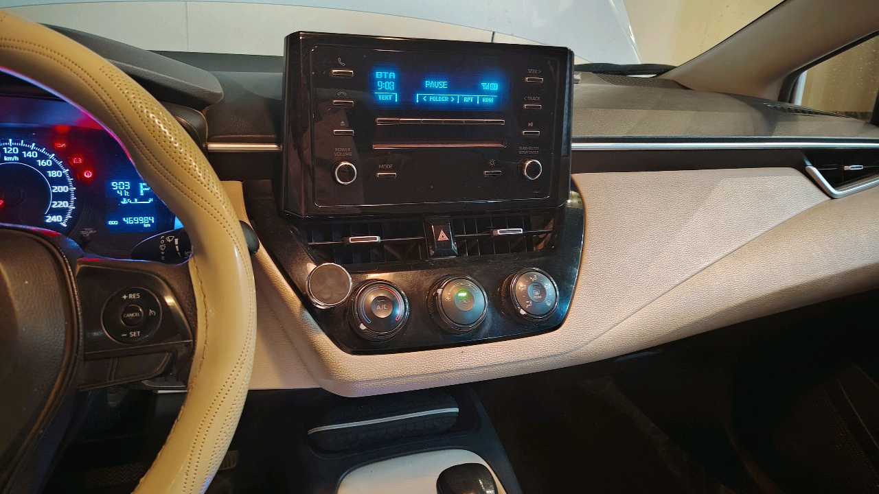 Car Image 2020 TOYOTA COROLLA XLI