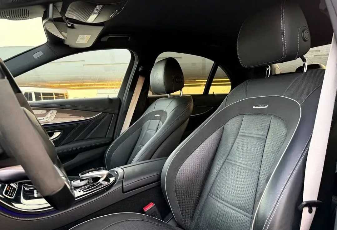 Car Image 2017 MERCEDES E Class 