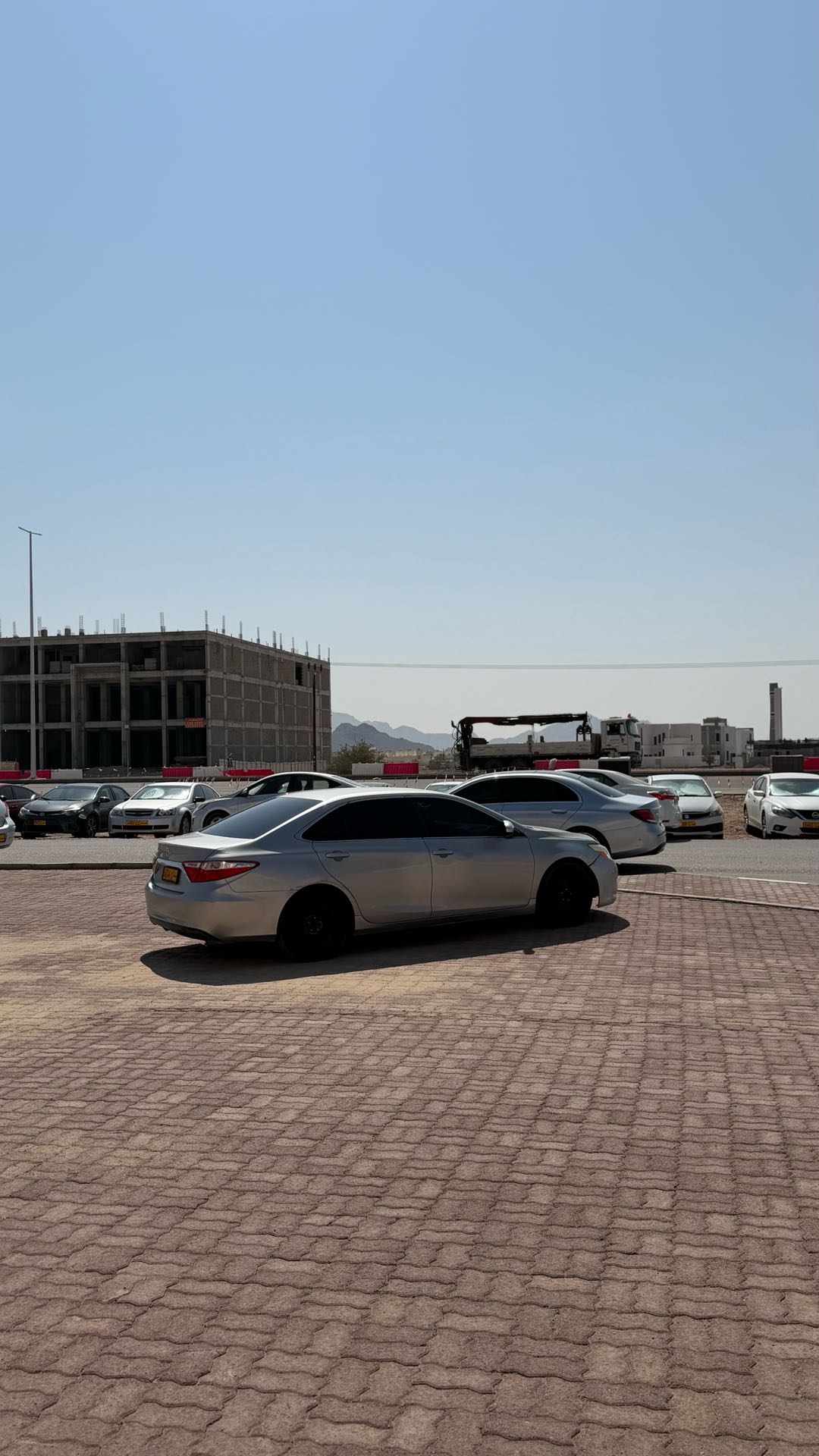 Car Image 2016 TOYOTA CAMRY LE