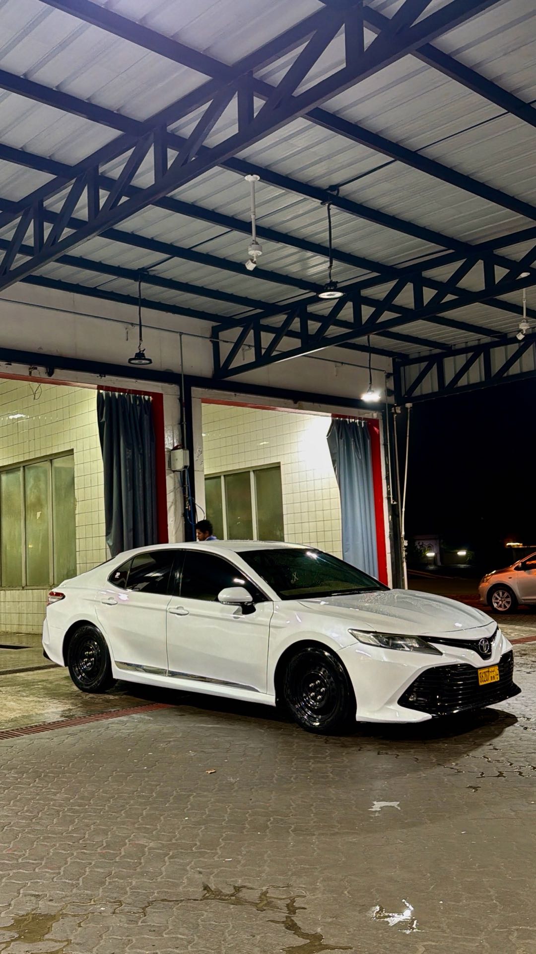 Car Image 2018 TOYOTA CAMRY GL