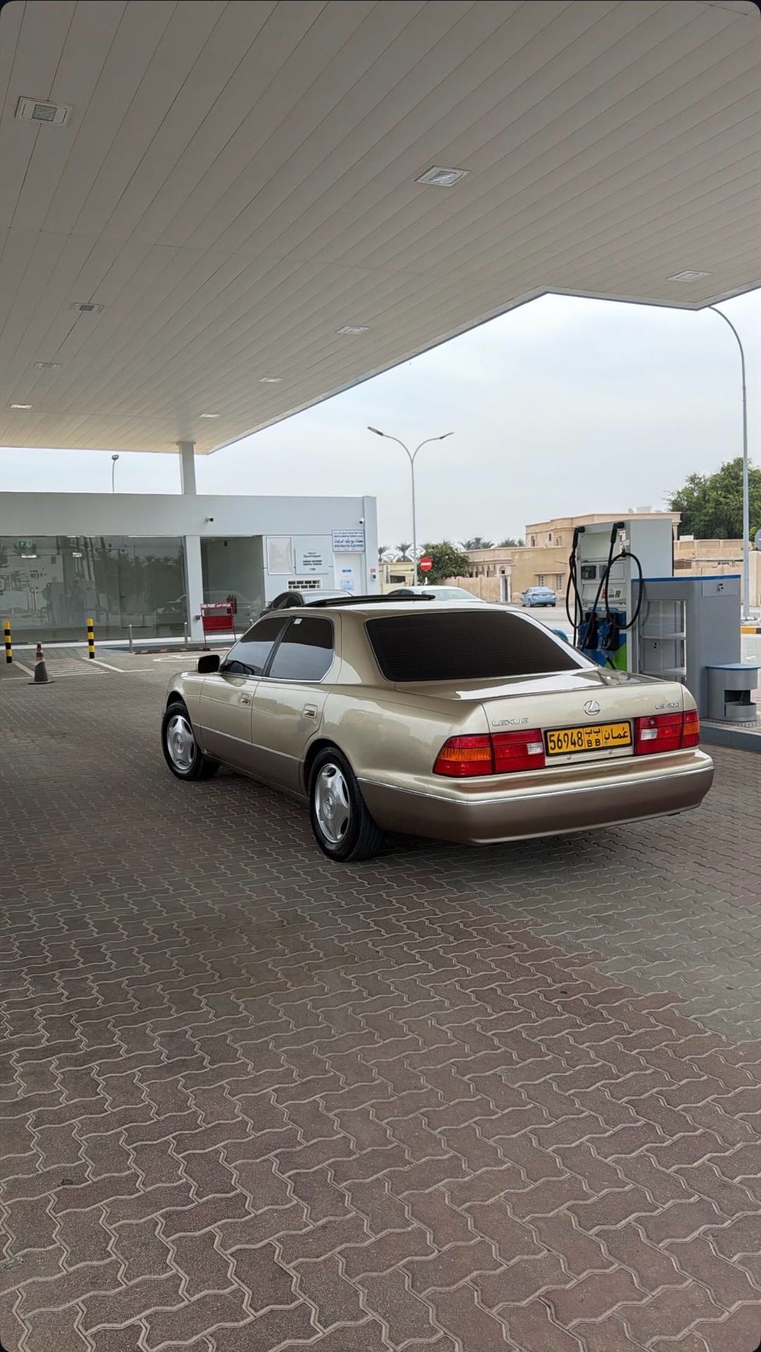 Car Image 1999 LEXUS LS 400