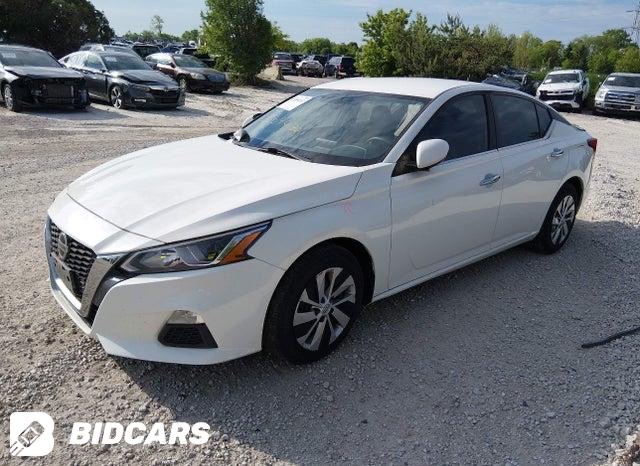 Car Image 2019 NISSAN ALTIMA Platinum 