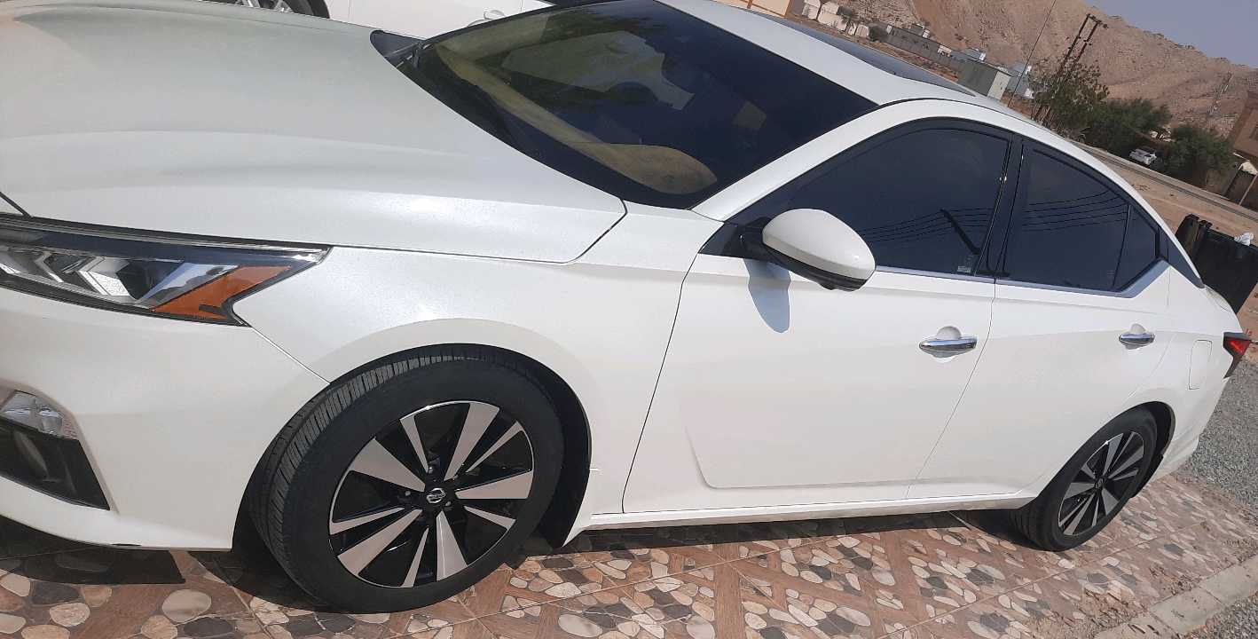 Car Image 2020 NISSAN ALTIMA Platinum 