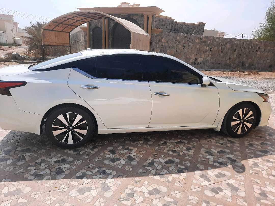 Car Image 2020 NISSAN ALTIMA Platinum 