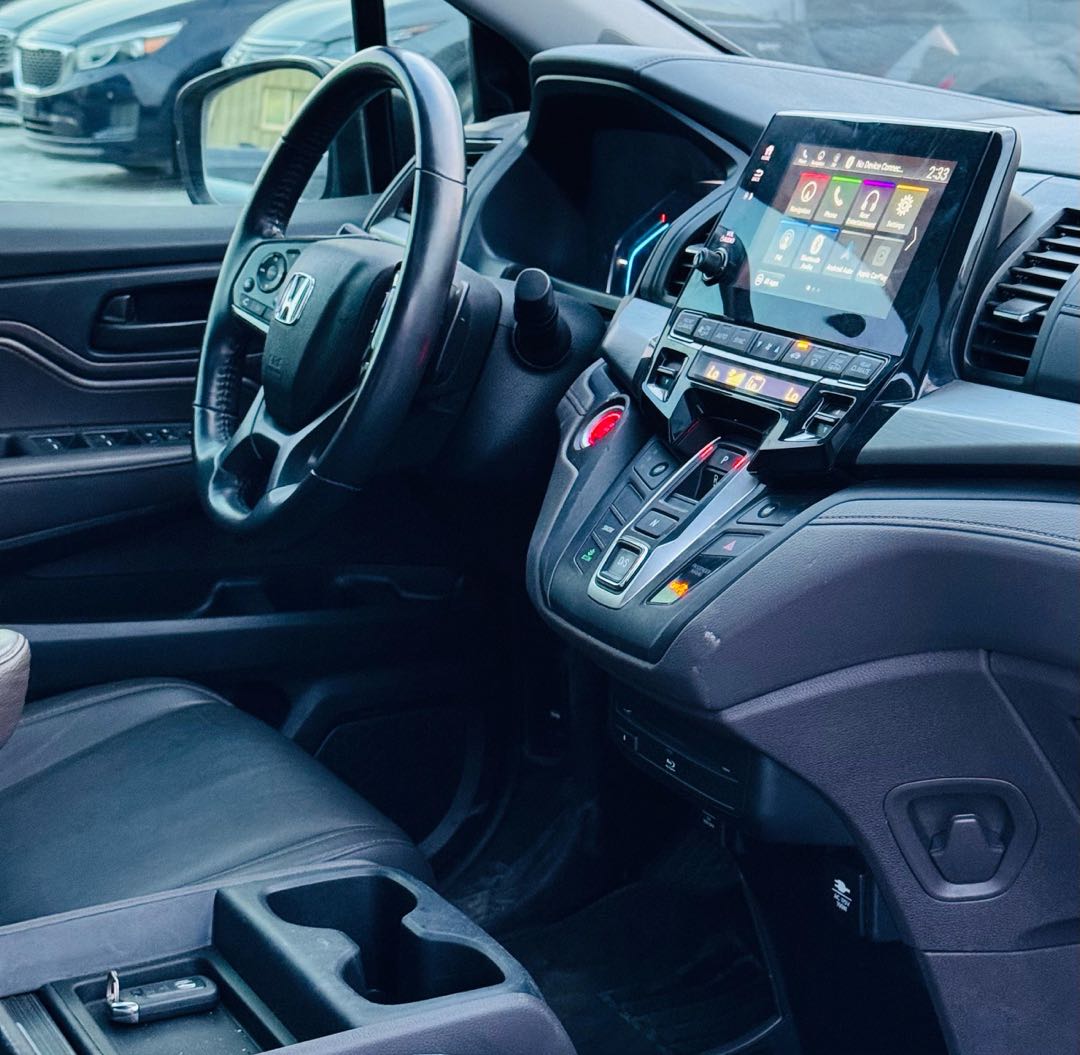 Car Image 2019 HONDA Odyssey EX