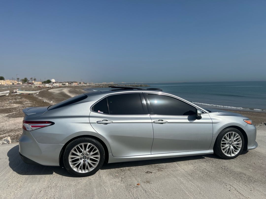 Car Image 2018 TOYOTA CAMRY XLE