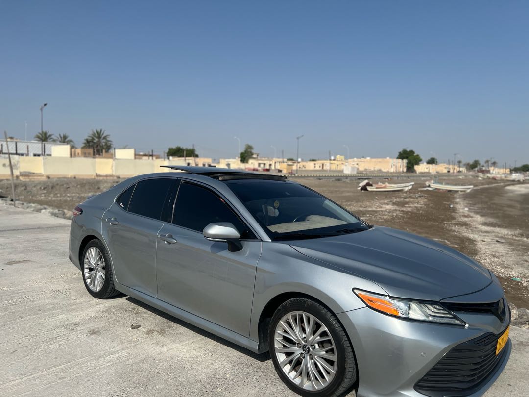 Car Image 2018 TOYOTA CAMRY XLE