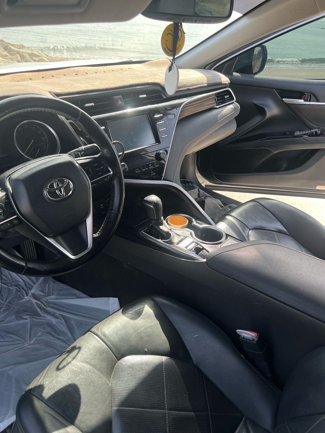 Car Image 2018 TOYOTA CAMRY XLE
