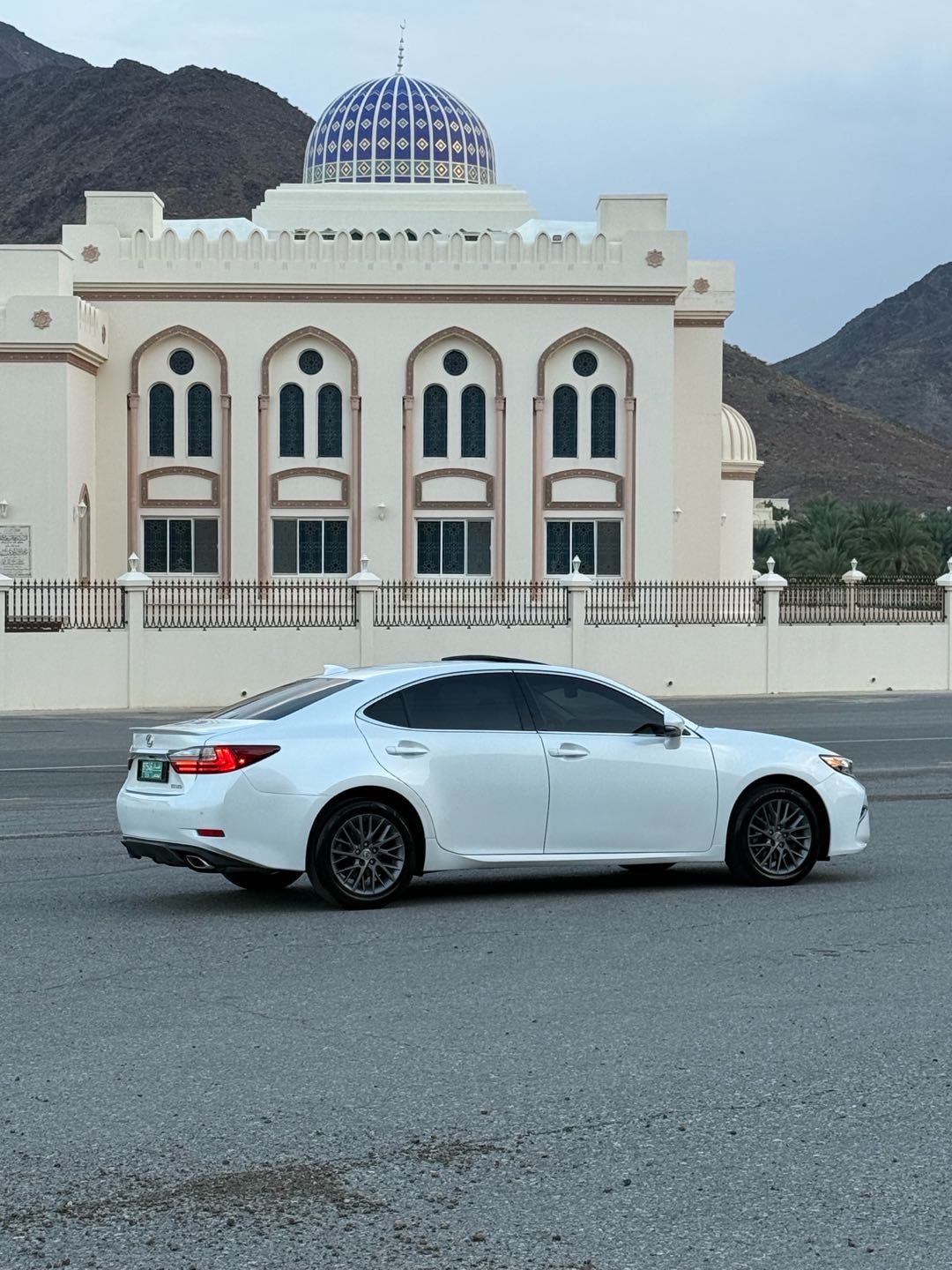 Car Image 2018 LEXUS ES 350