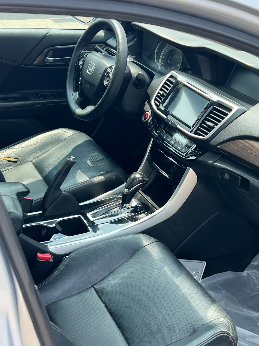 Car Image 2017 HONDA ACCORD EXL