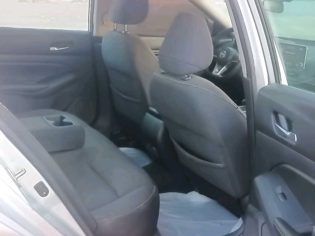 Car Image 2020 NISSAN ALTIMA SV