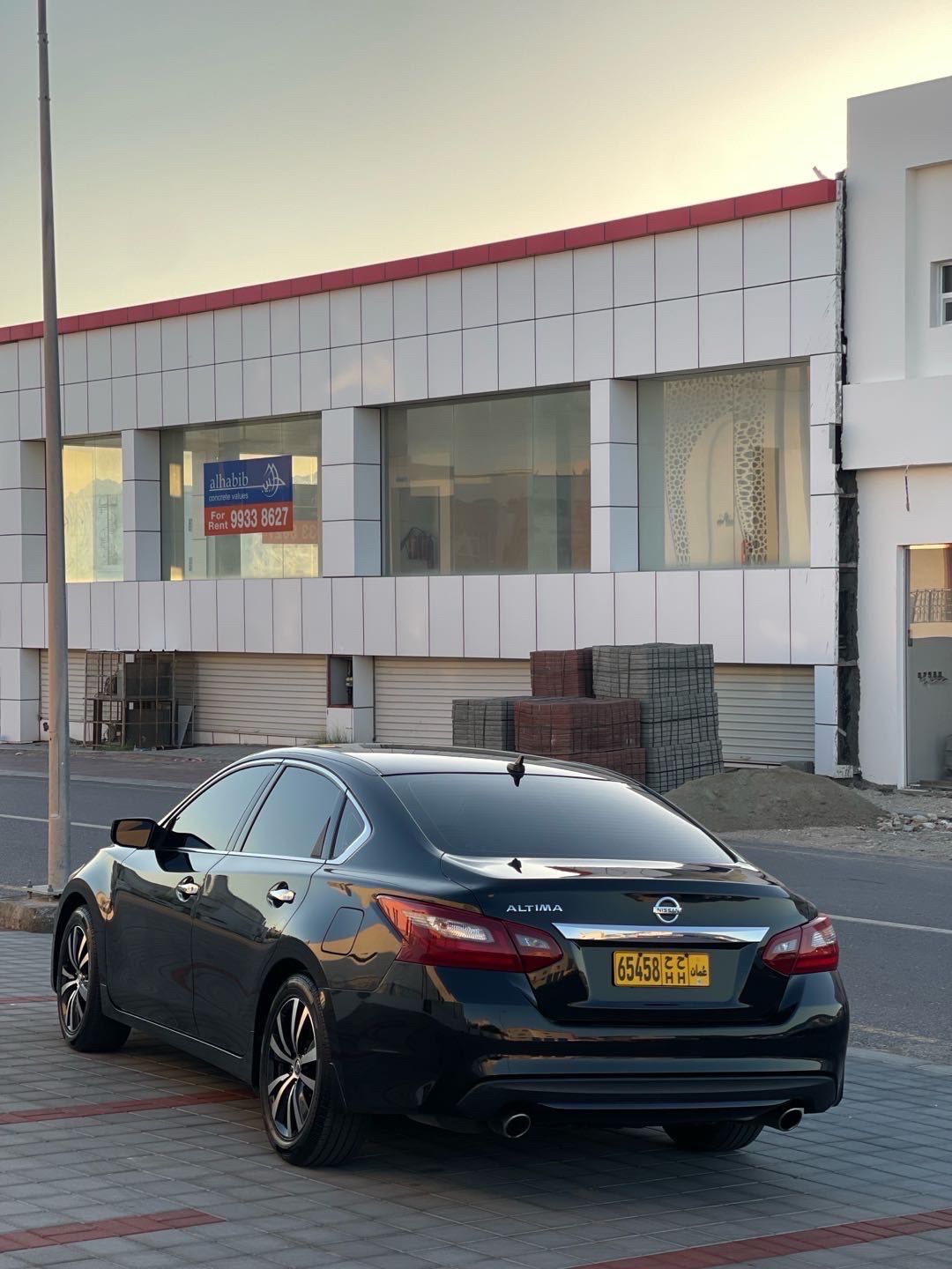 Car Image 2018 NISSAN ALTIMA SR