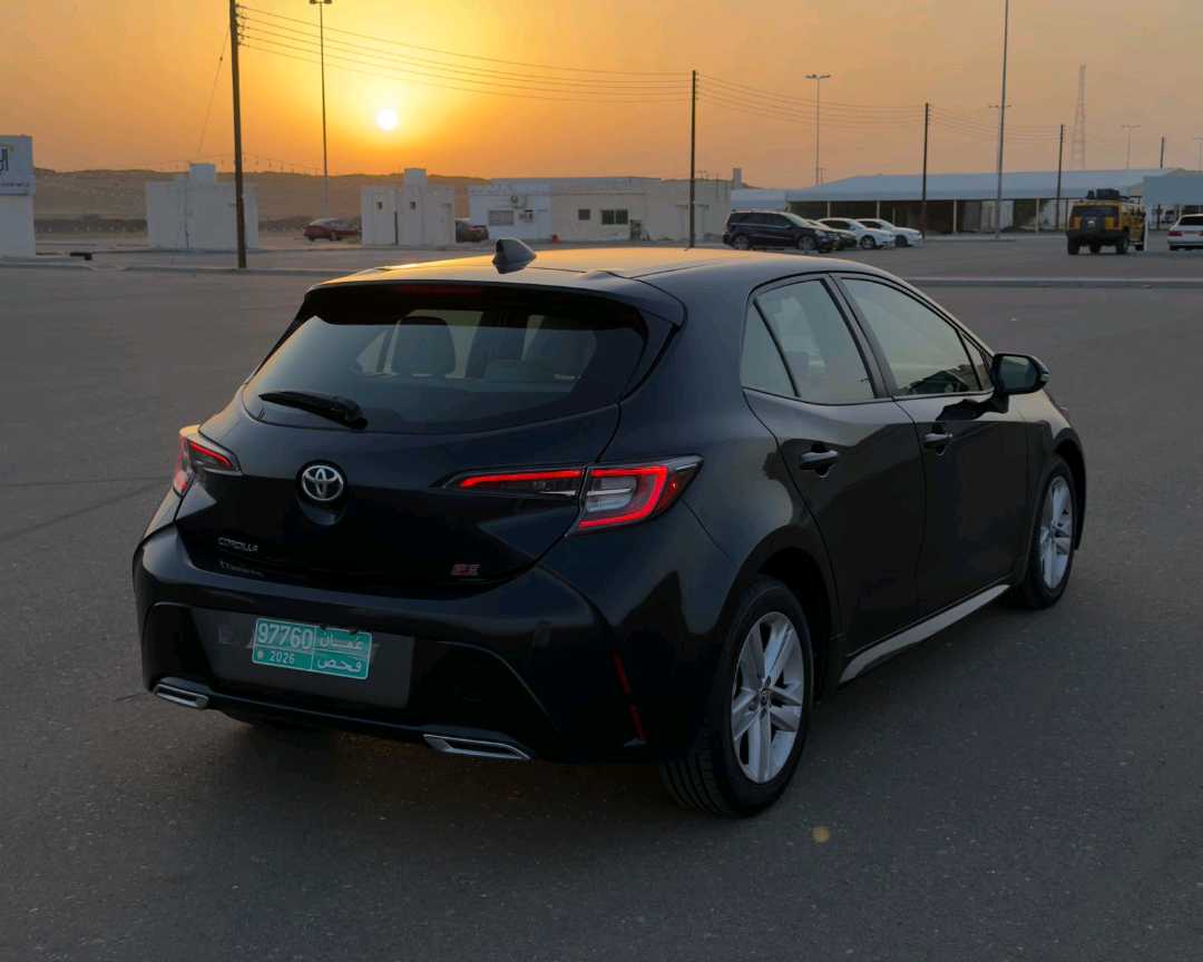 Car Image 2019 TOYOTA COROLLA SE Plus