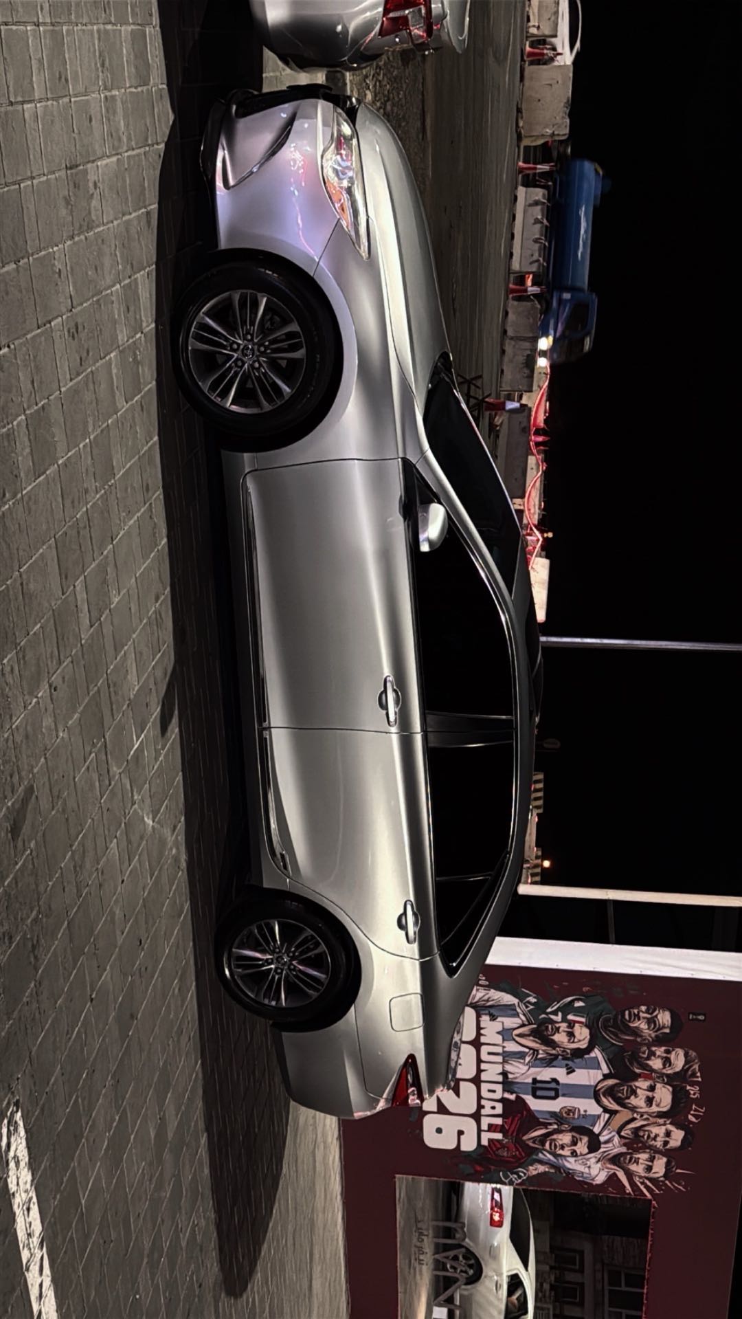 Car Image 2015 TOYOTA CAMRY SE
