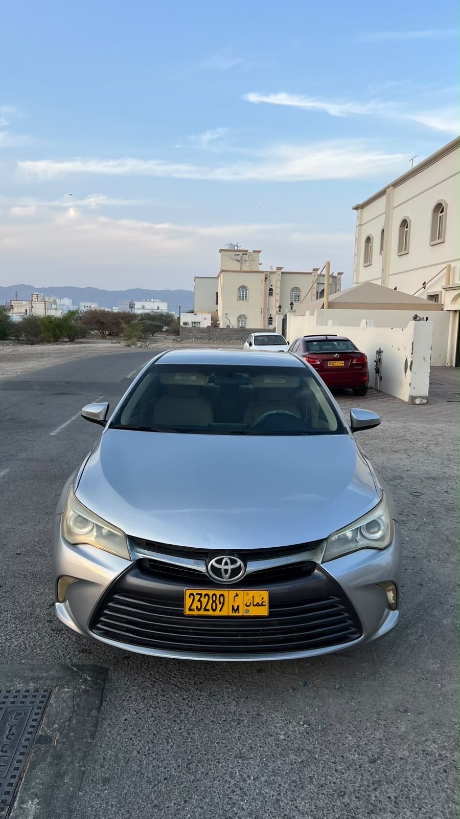 Car Image 2015 TOYOTA CAMRY LE
