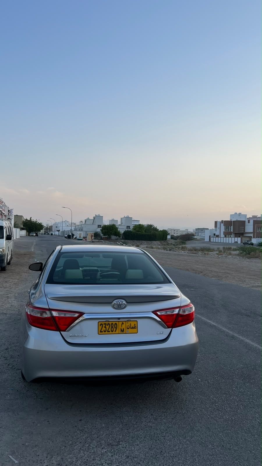 Car Image 2015 TOYOTA CAMRY LE