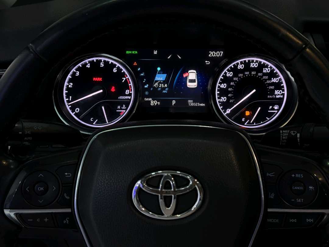 Car Image 2020 TOYOTA CAMRY XLE