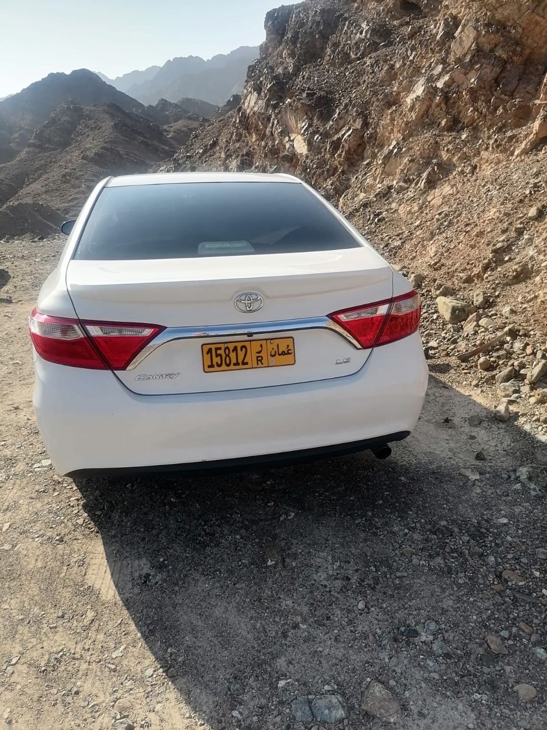 Car Image 2017 TOYOTA CAMRY LE