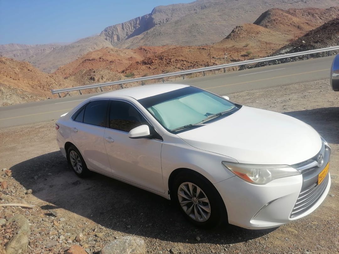 Car Image 2017 TOYOTA CAMRY LE