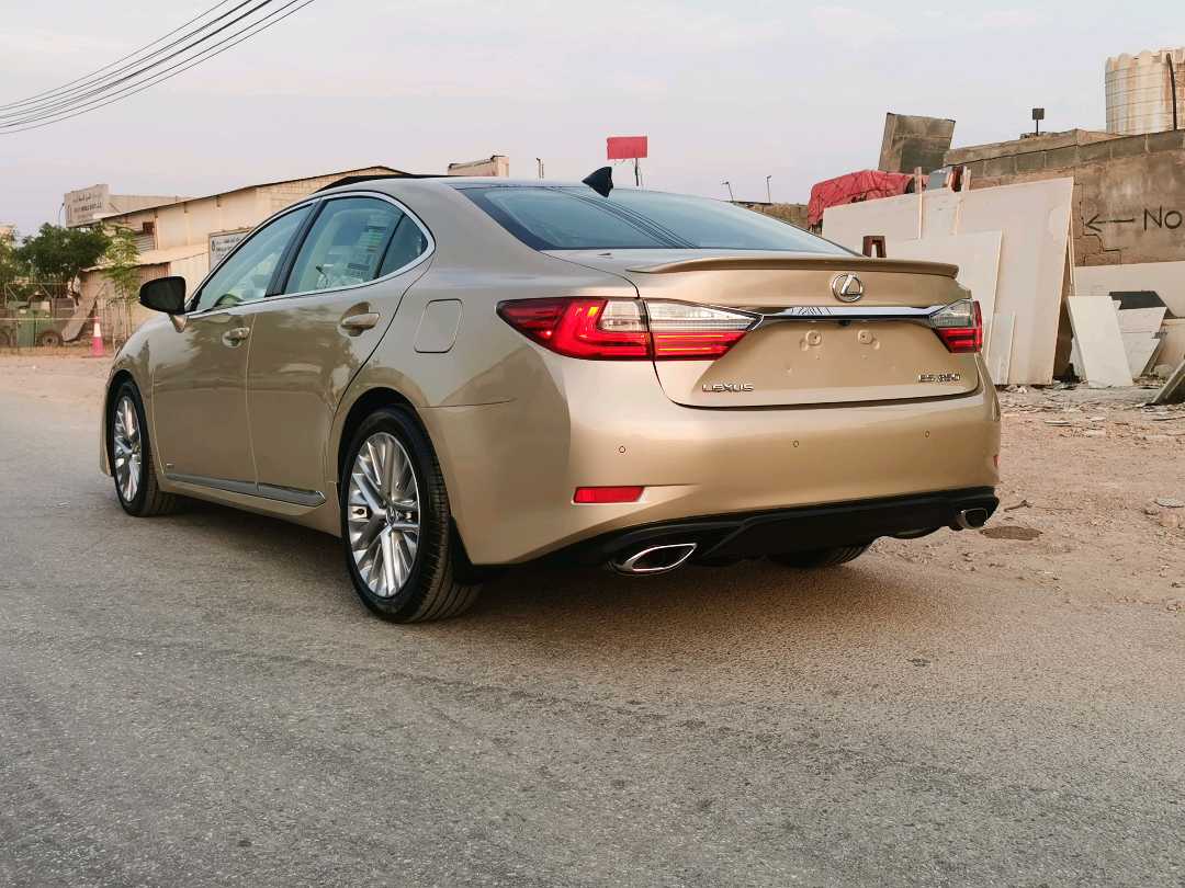 Car Image 2016 LEXUS ES 350