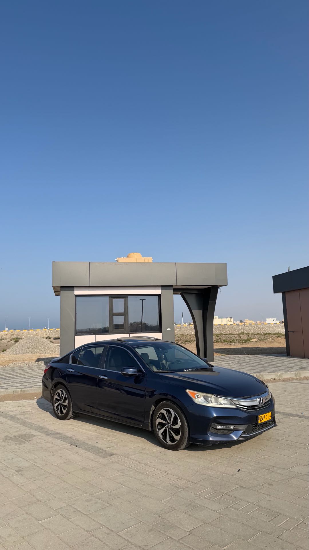 Car Image 2017 HONDA ACCORD EXL