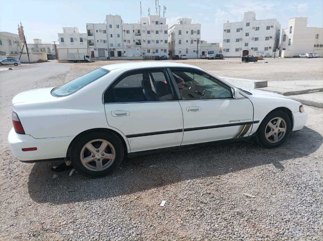 Car Image 1997 HONDA ACCORD 