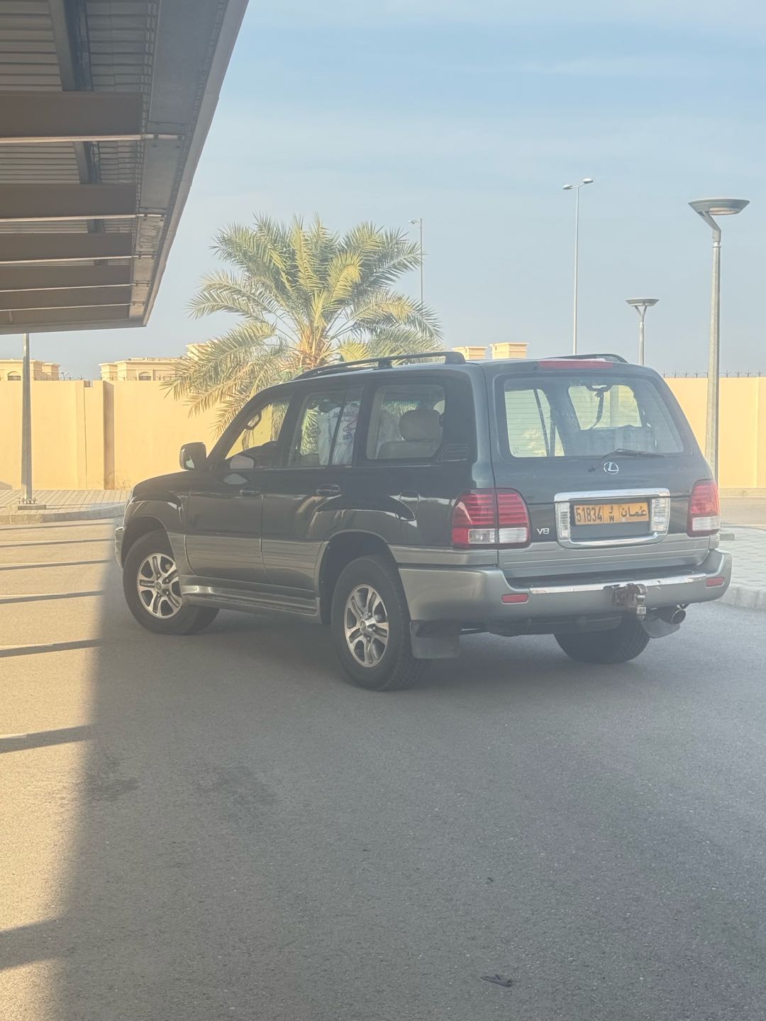 Car Image 1998 LEXUS LX 470