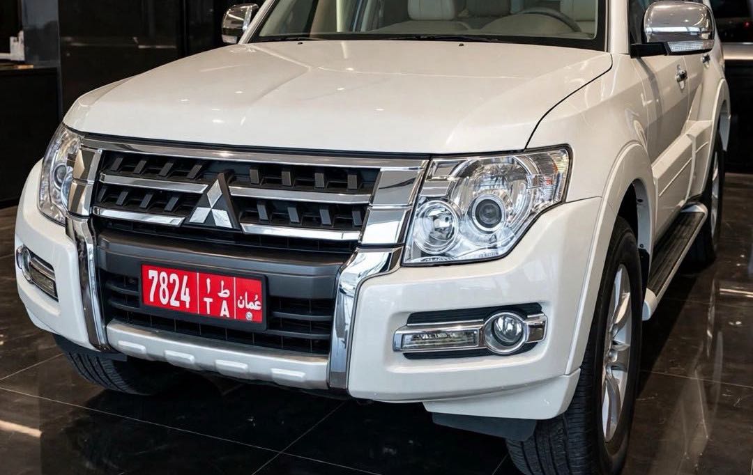 MITSUBISHI PAJERO 2023