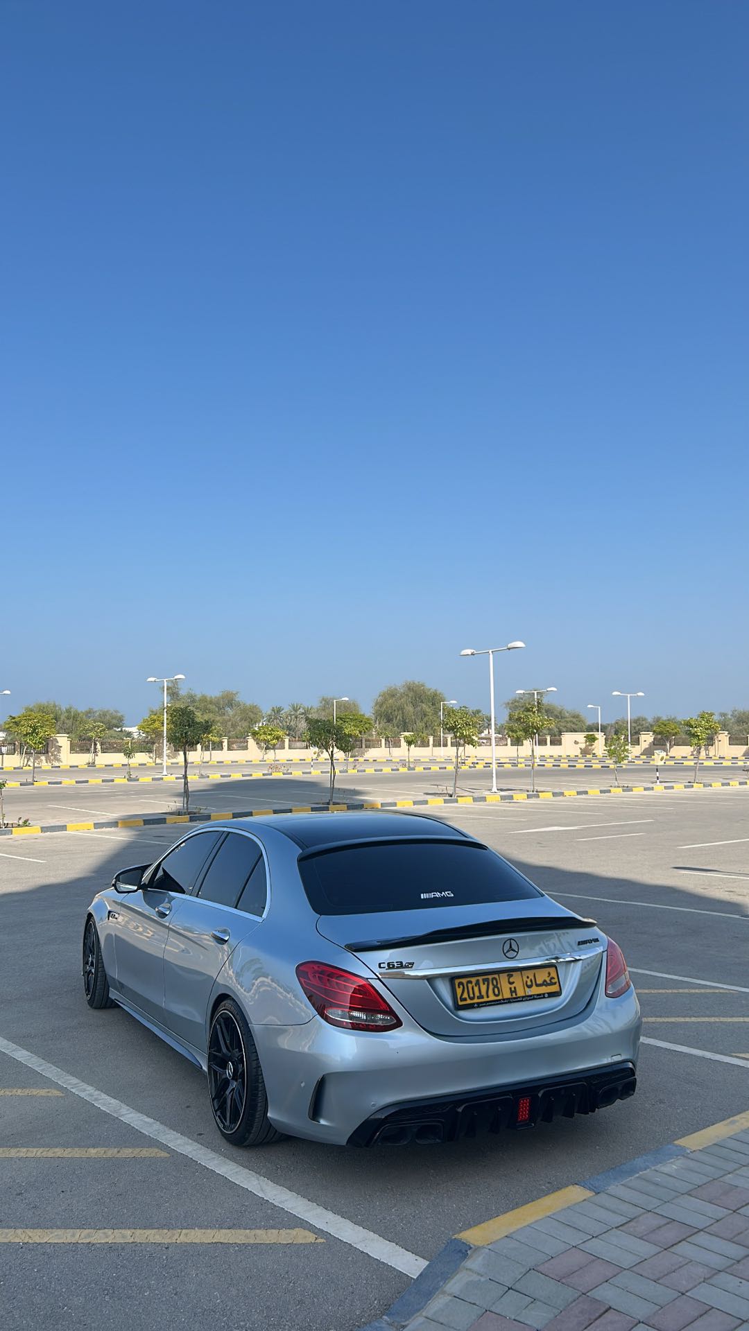 Car Image 2016 MERCEDES C Class 300