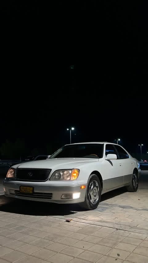 Car Image 1999 LEXUS LS 400