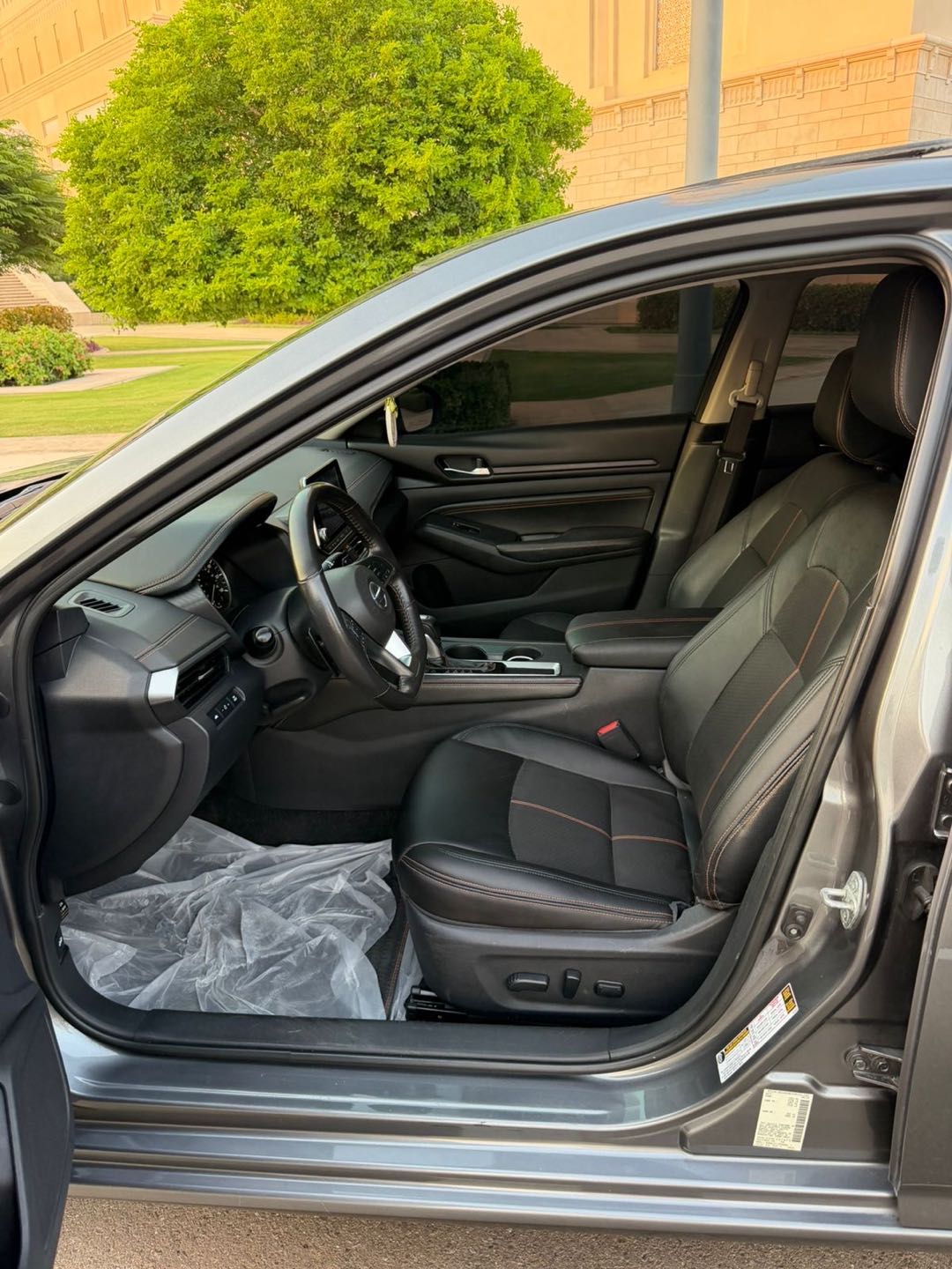 Car Image 2019 NISSAN ALTIMA SR