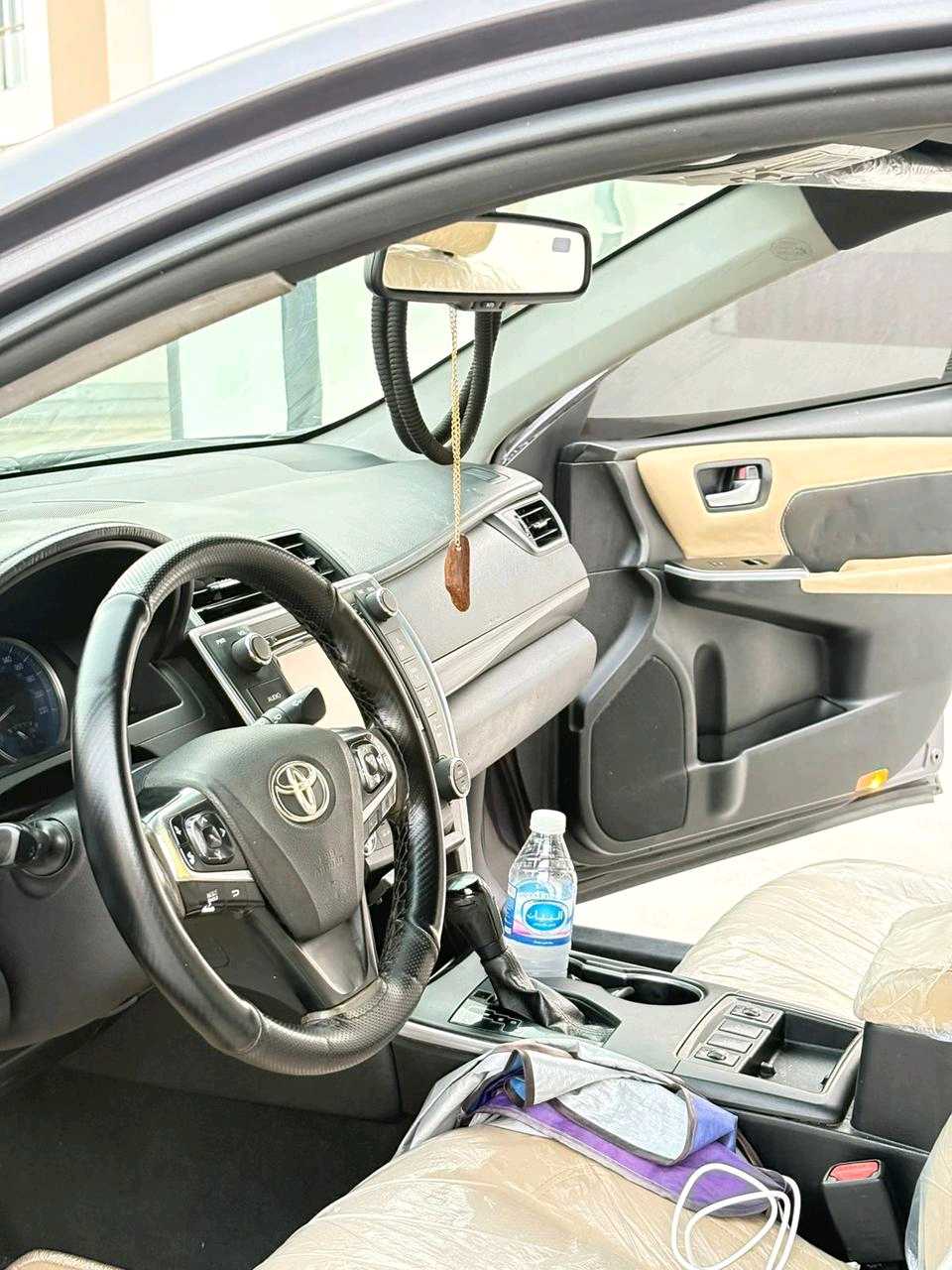 Car Image 2017 TOYOTA CAMRY XLE