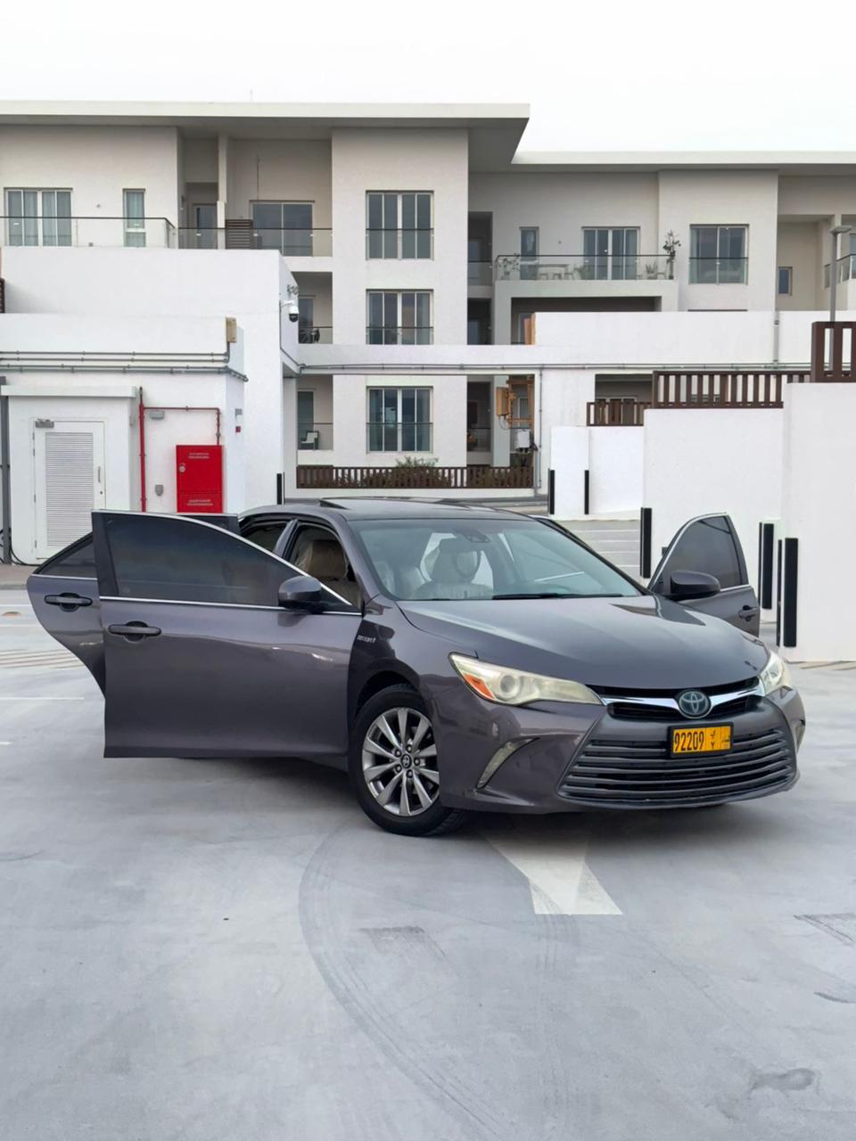 Car Image 2017 TOYOTA CAMRY XLE