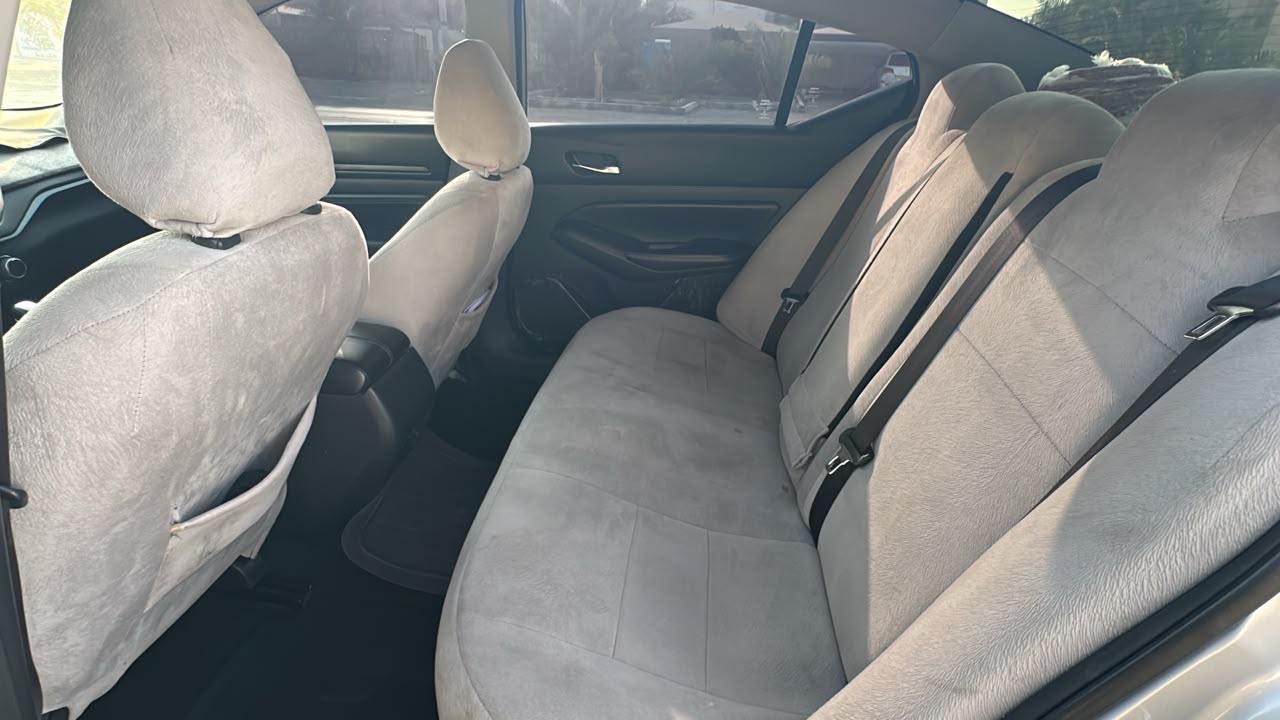 Car Image 2020 NISSAN ALTIMA SR