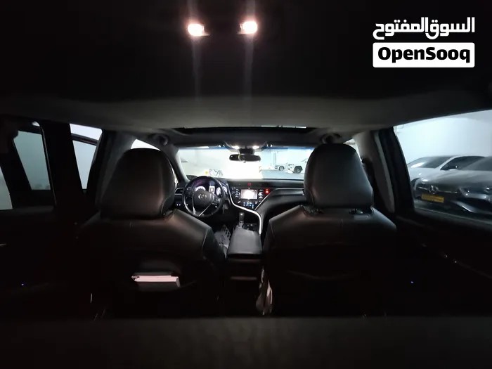 Car Image 2018 TOYOTA CAMRY SE