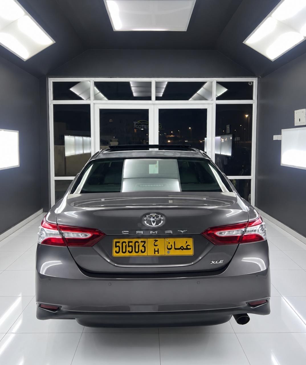 Car Image 2018 TOYOTA CAMRY XLE