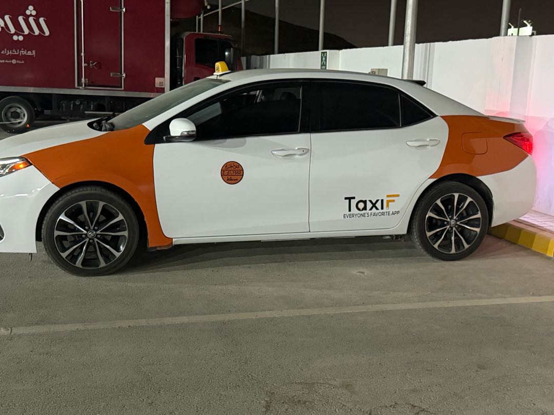 Car Image 2017 TOYOTA COROLLA SE Plus