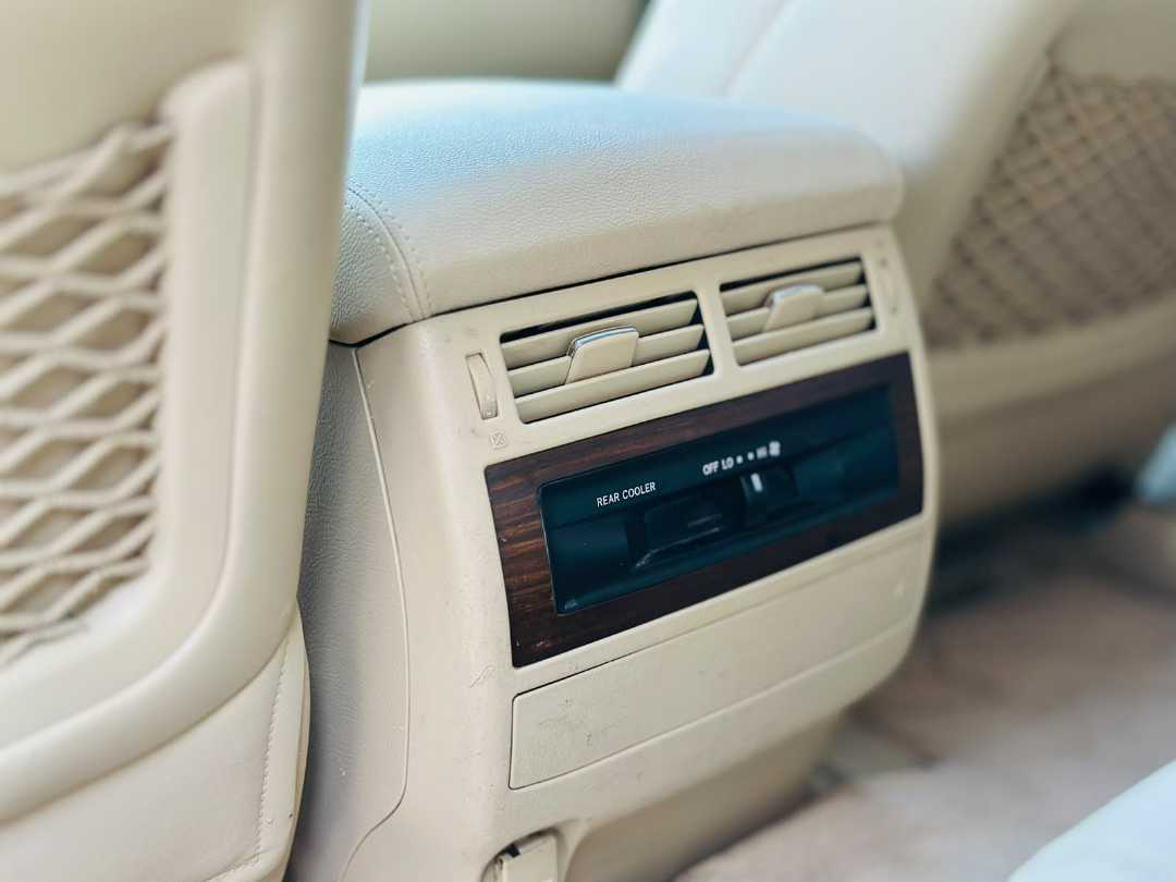 Car Image 2016 TOYOTA LAND CRUISER VX.R