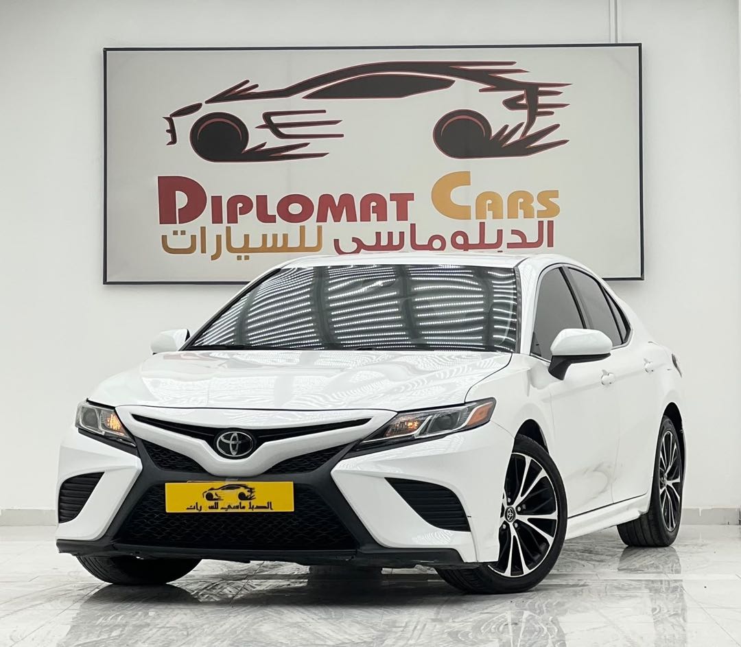 Car Image 2018 TOYOTA CAMRY SE