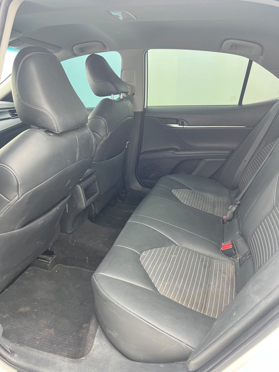 Car Image 2018 TOYOTA CAMRY SE