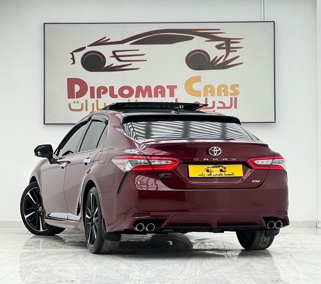 Car Image 2018 TOYOTA CAMRY XSE