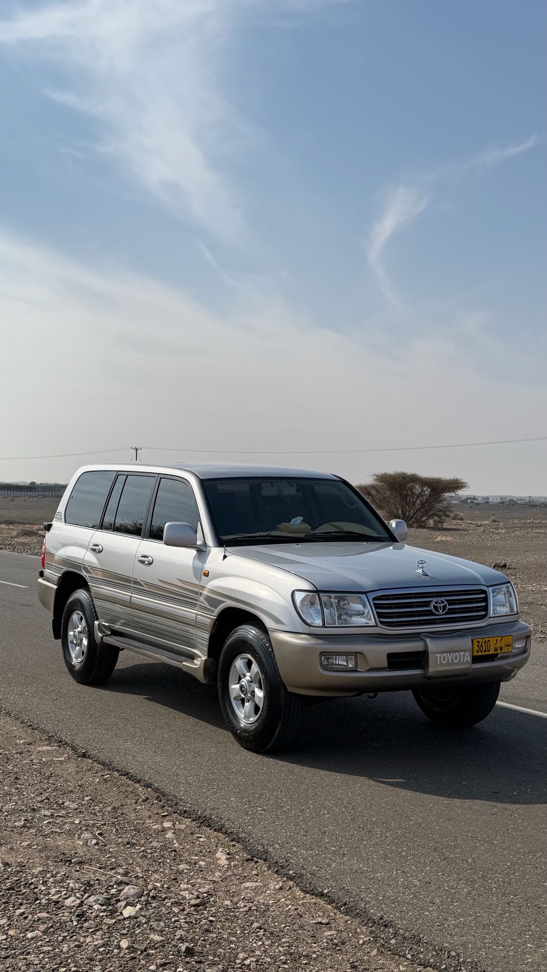 Car Image 2001 TOYOTA LAND CRUISER GX.R