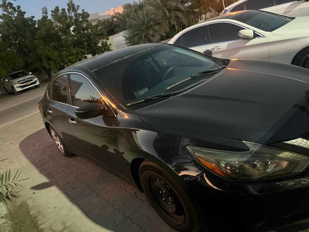 Car Image 2017 NISSAN ALTIMA SV