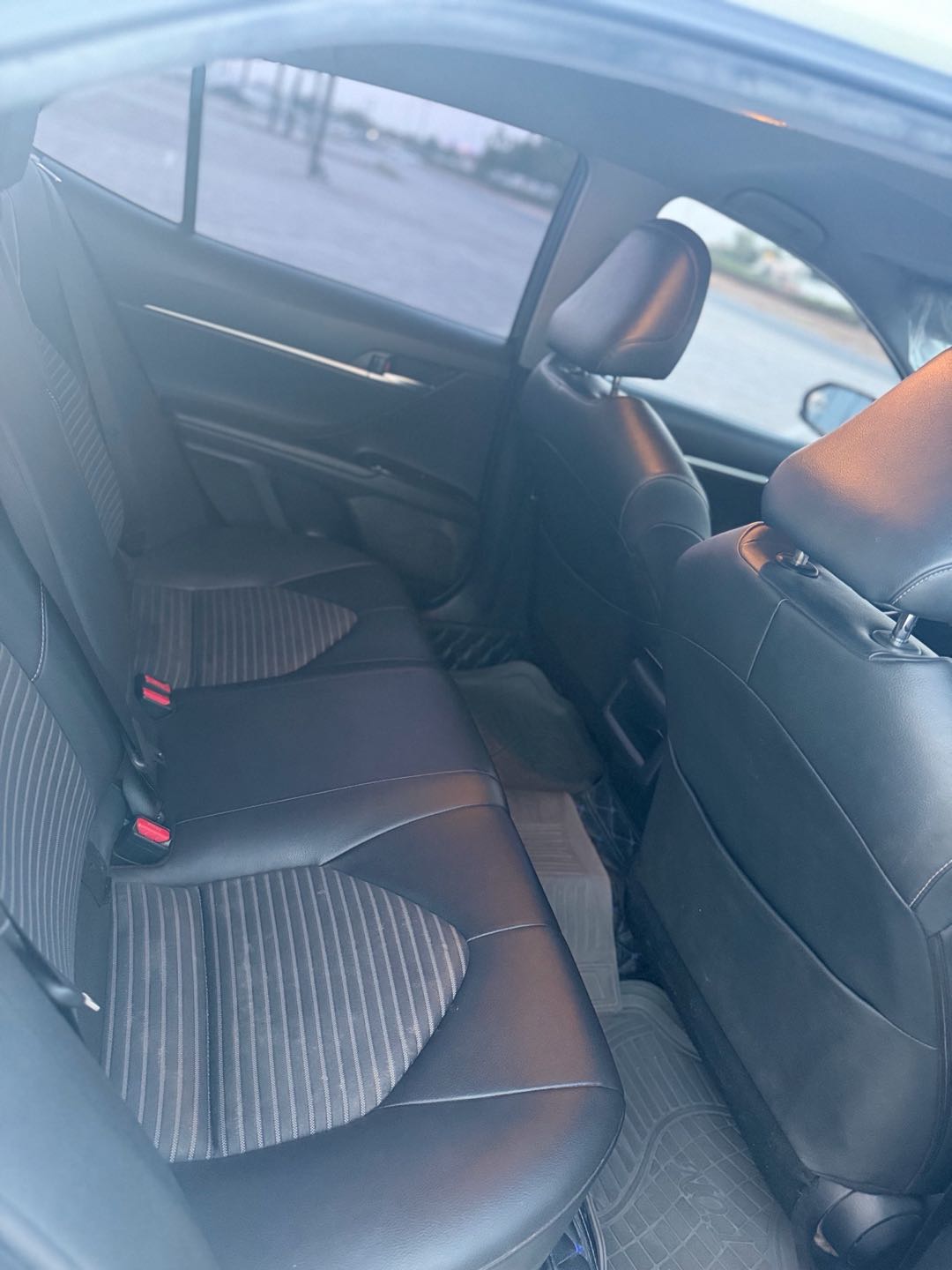 Car Image 2018 TOYOTA CAMRY SE