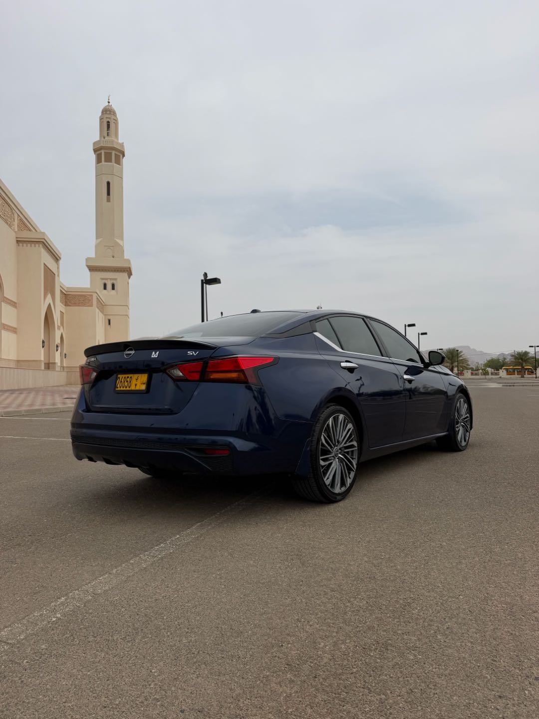 Car Image 2019 NISSAN ALTIMA SV