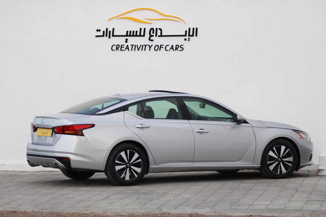 Car Image 2019 NISSAN ALTIMA SL