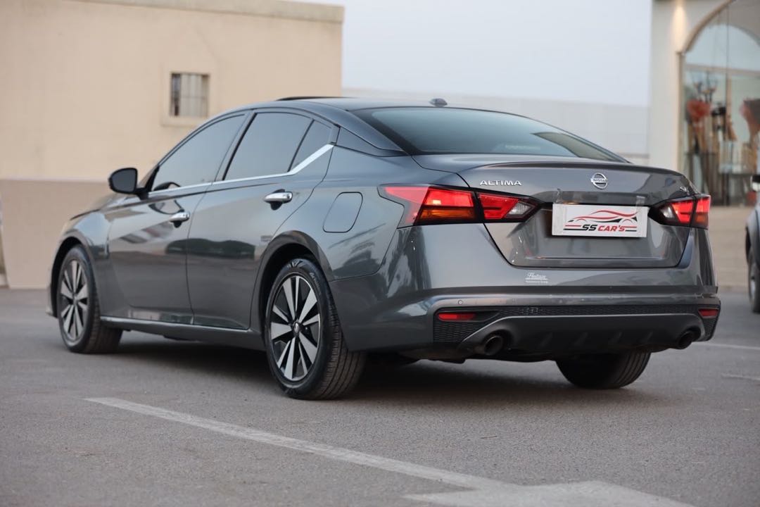 Car Image 2019 NISSAN ALTIMA SL