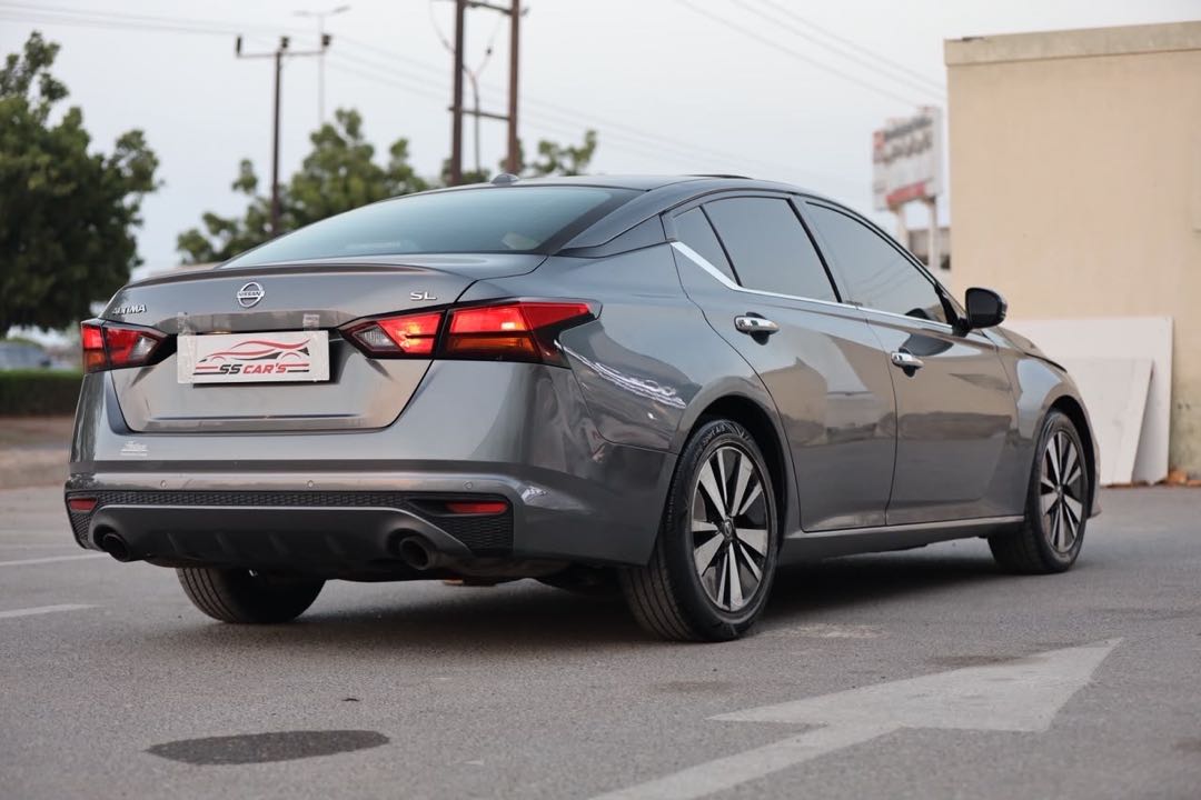Car Image 2019 NISSAN ALTIMA SL