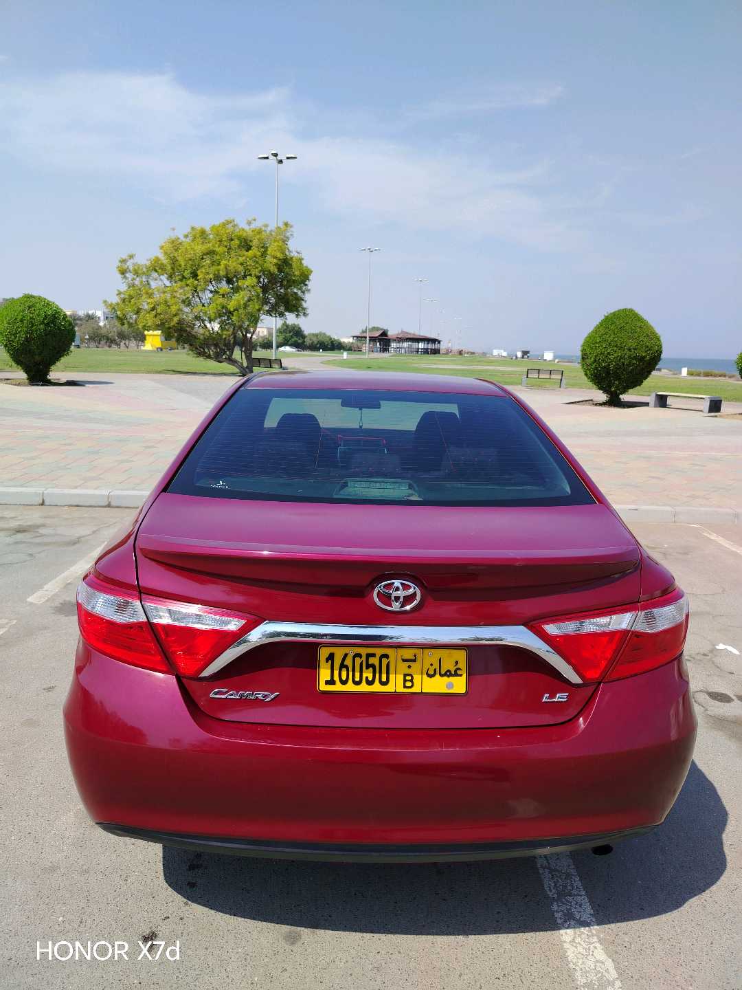 Car Image 2017 TOYOTA CAMRY LE