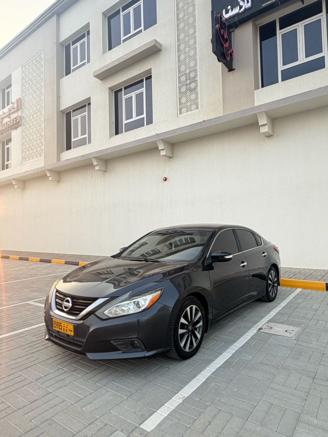 Car Image 2018 NISSAN ALTIMA SL